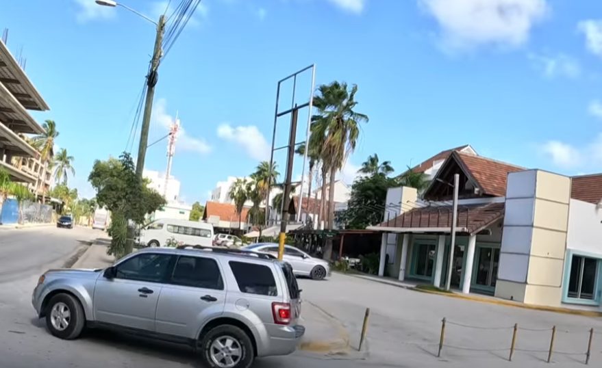 punta-cana-bavaro-beach-walking-to-a-beachside-grocery-store-punta